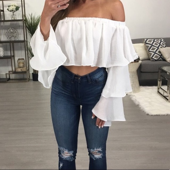 🆕Black Crop Top Blouse - Picture 3 of 5